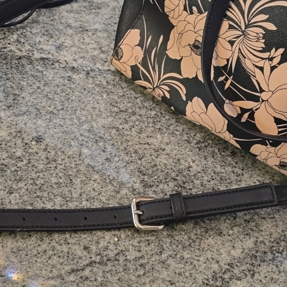 Kate Spade Laurel Way Reiley Gardenia Dome Satchel Bag Crossbody Bag - Picture 7 of 9